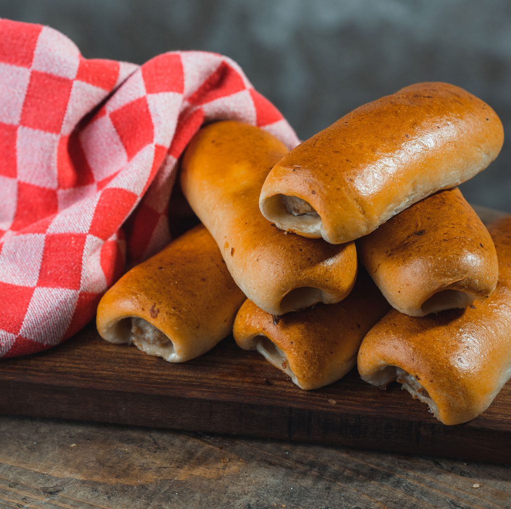 Ambachtelijke-Worstenbroodjes-Bakkerij-van-den-Bemd